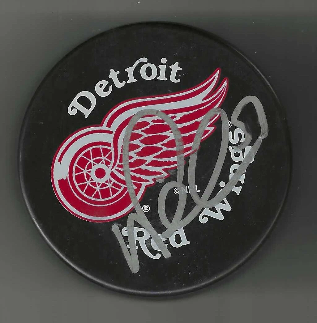 Valtteri Filppula Signed Detroit Red Wings Souvenir Puck
