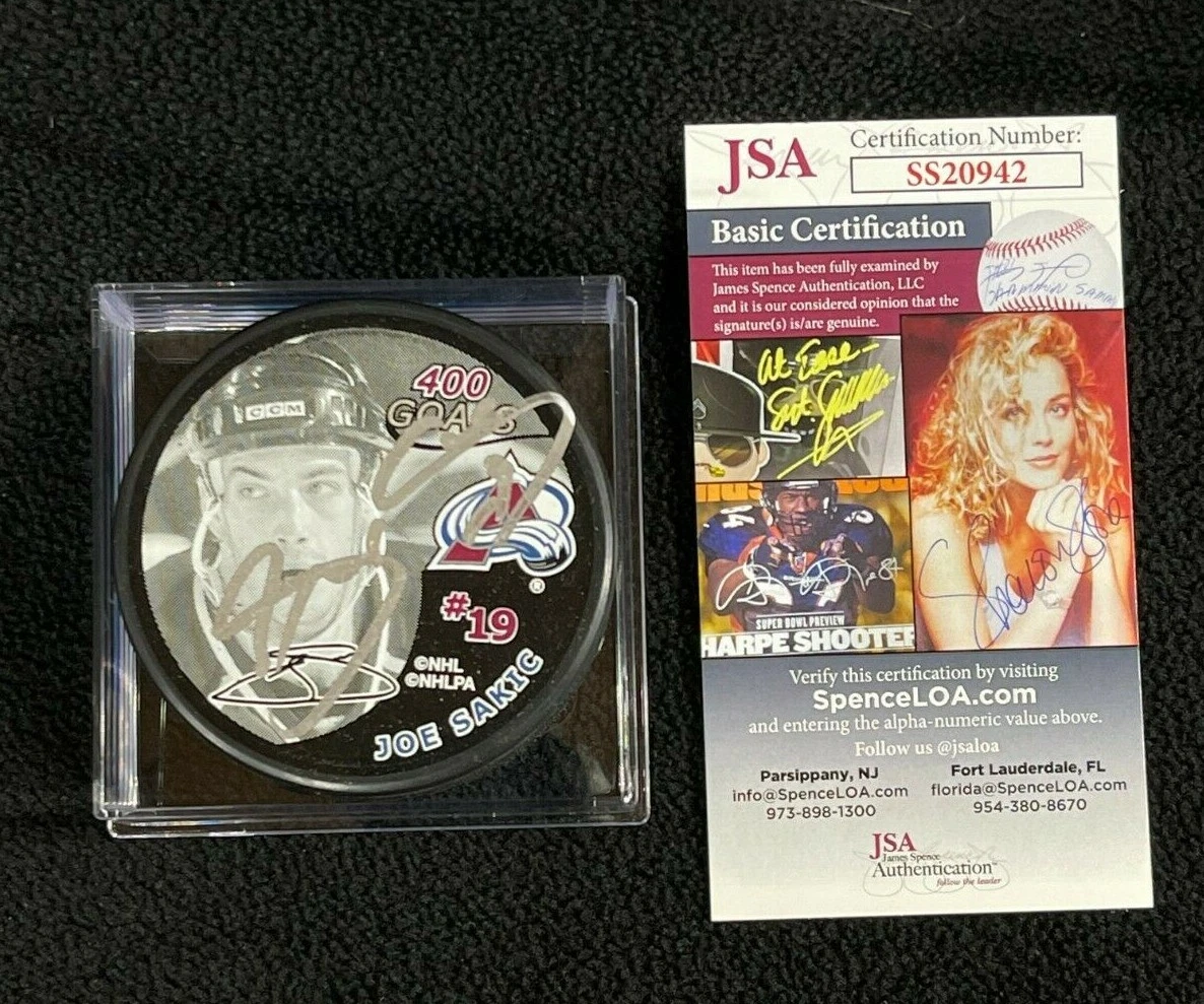 Joe Sakic Signed Colorado Avalanche 400 Goals Souvenir Puck JSA COA
