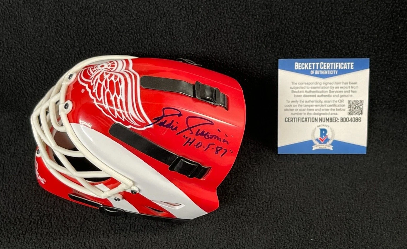 Ed Giacomin Signed Detroit Red Wings Mini Goalie Mask Beckett COA
