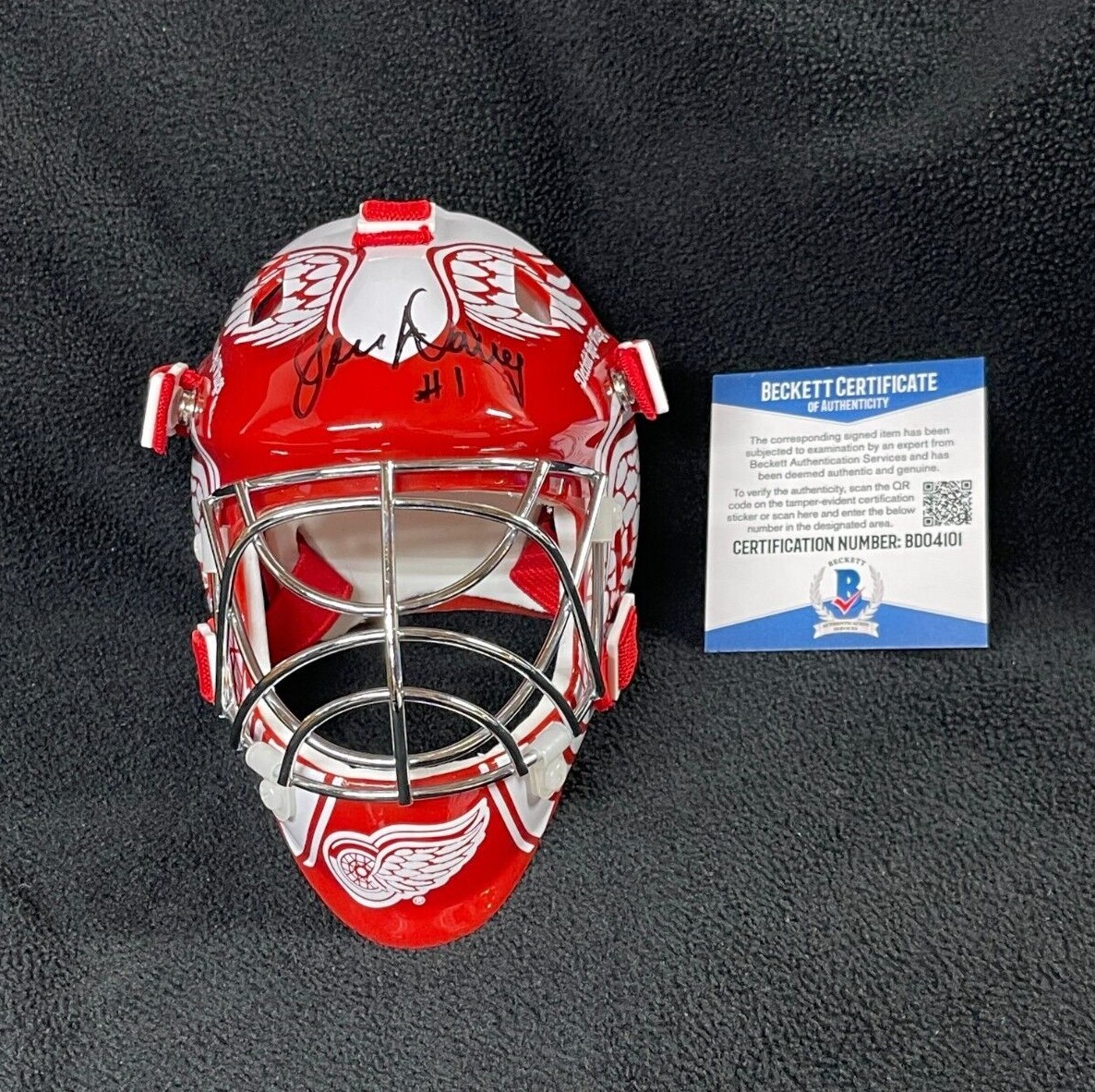 Joe Daley Signed Detroit Red Wings Mini Goalie Mask Beckett COA
