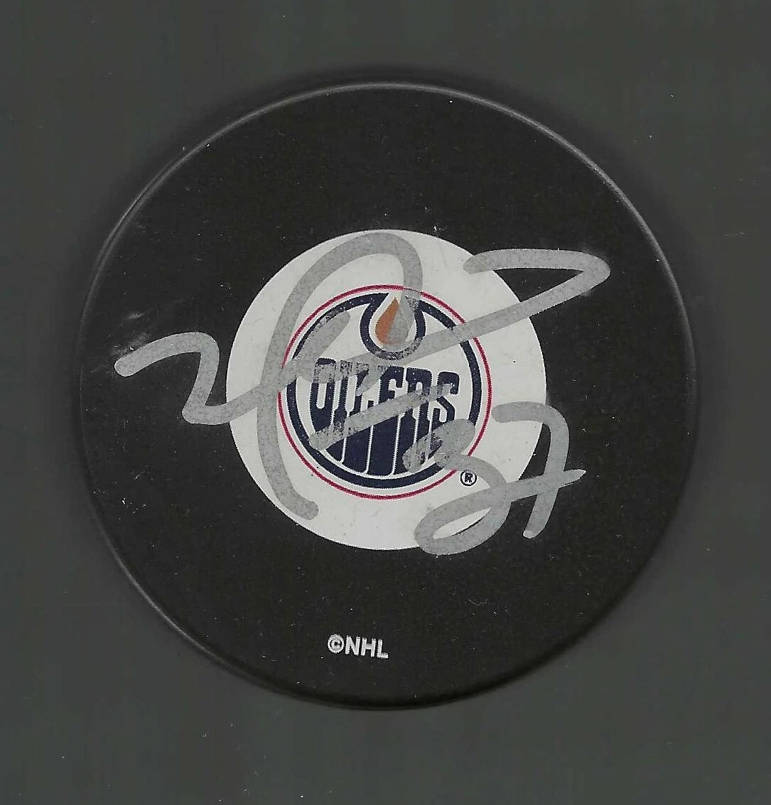Michael Peca Signed Edmonton Oilers Puck

