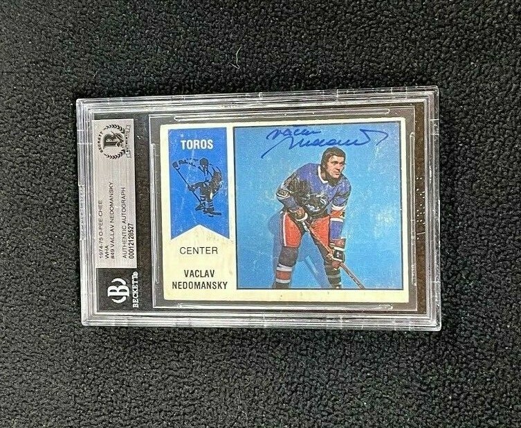 Vaclav Nedomansky Signed 1974/75 O-Pee-Chee WHA RC Card #49 Beckett Certified
