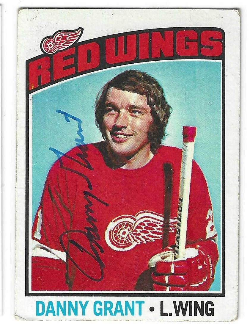 Danny Grant Signed 1976/77 Topps Card #16 Detroit Red Wings
