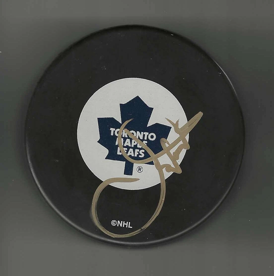 Joe Nieuwendyk Signed Toronto Maple Leafs Puck

