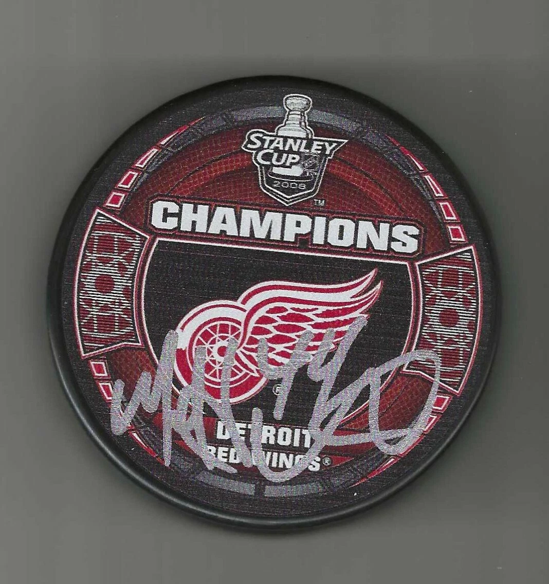 Mark Hartigan Signed Detroit Red Wings 2008 Stanley Cup Champions Puck

