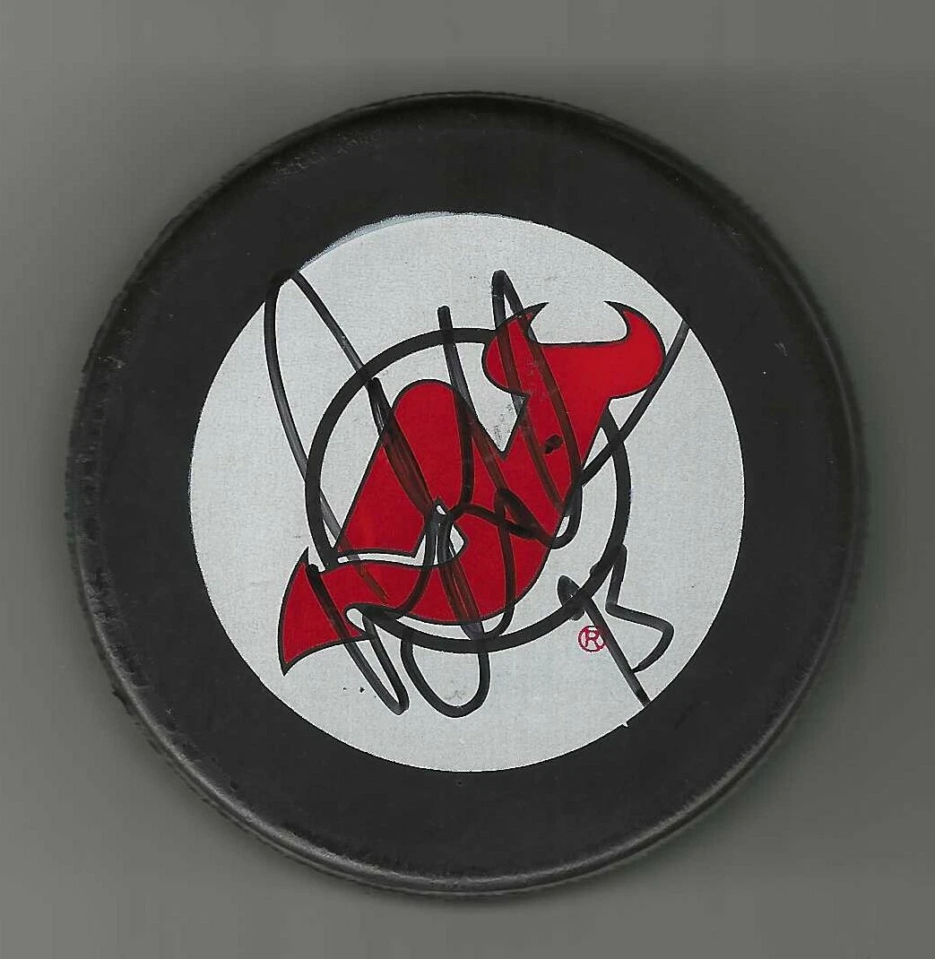 Doug Gilmour Signed New Jersey Devils Souvenir Puck
