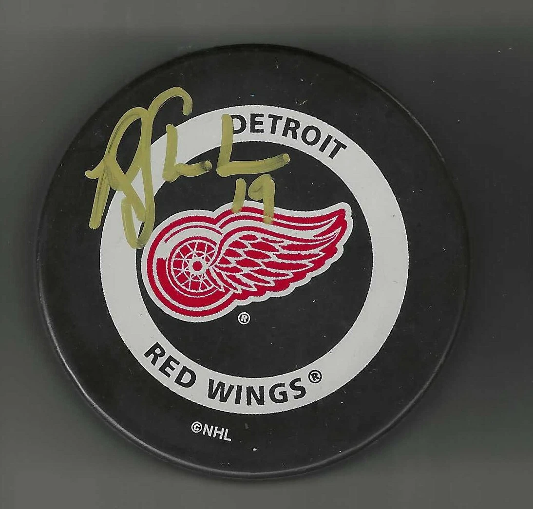 Riley Sheahan Signed Detroit Red Wings Official Game Puck Seattle Kraken
