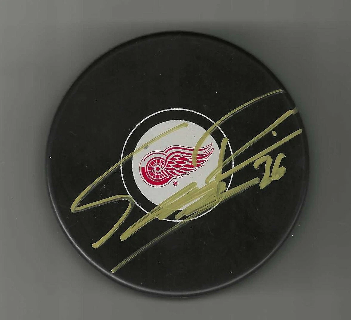 Teemu Pulkkinen Signed Detroit Red Wings Puck Signed In Gold
