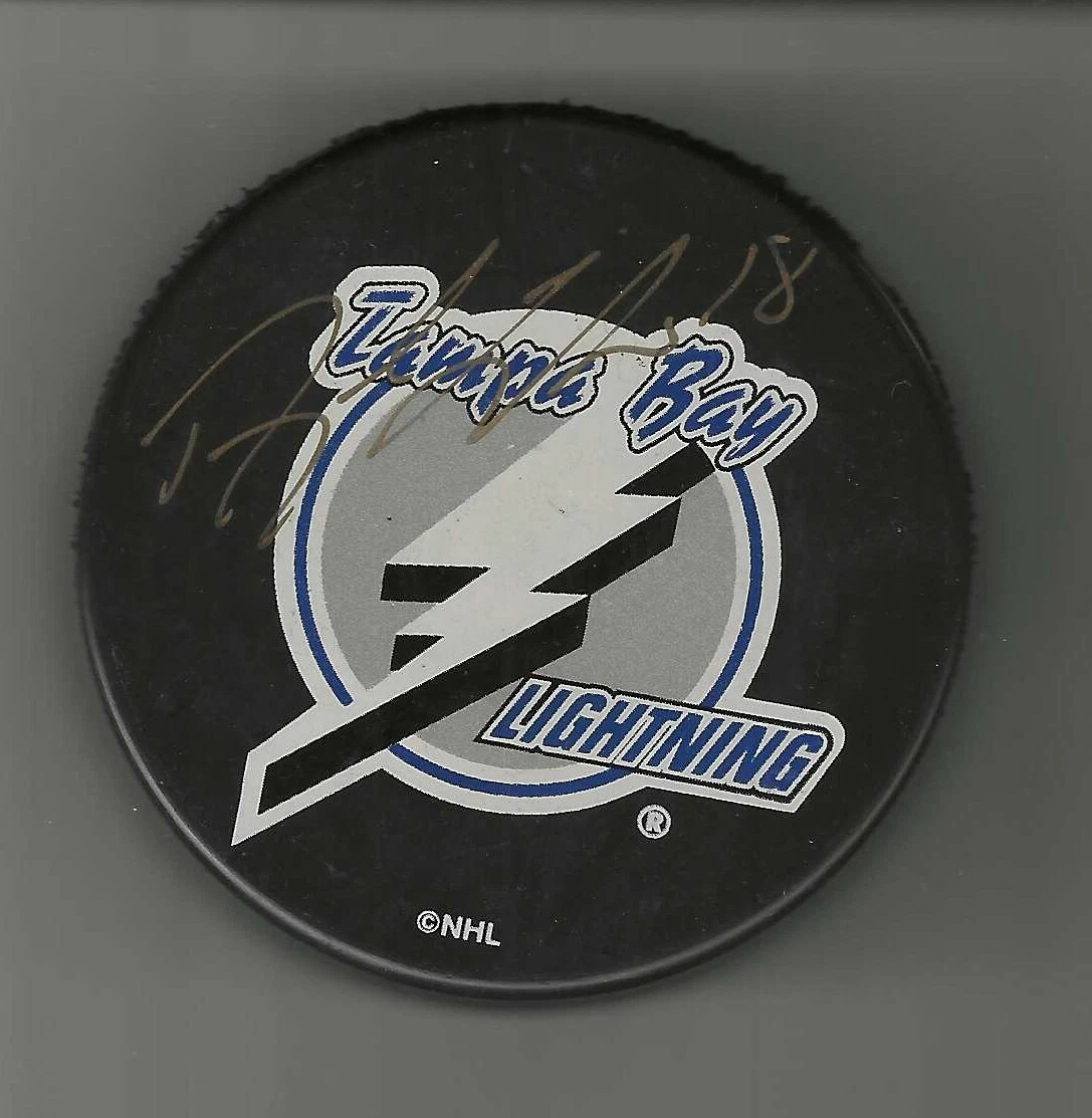 Daymond Langkow Signed Tampa Bay Lightning Souvenir Puck
