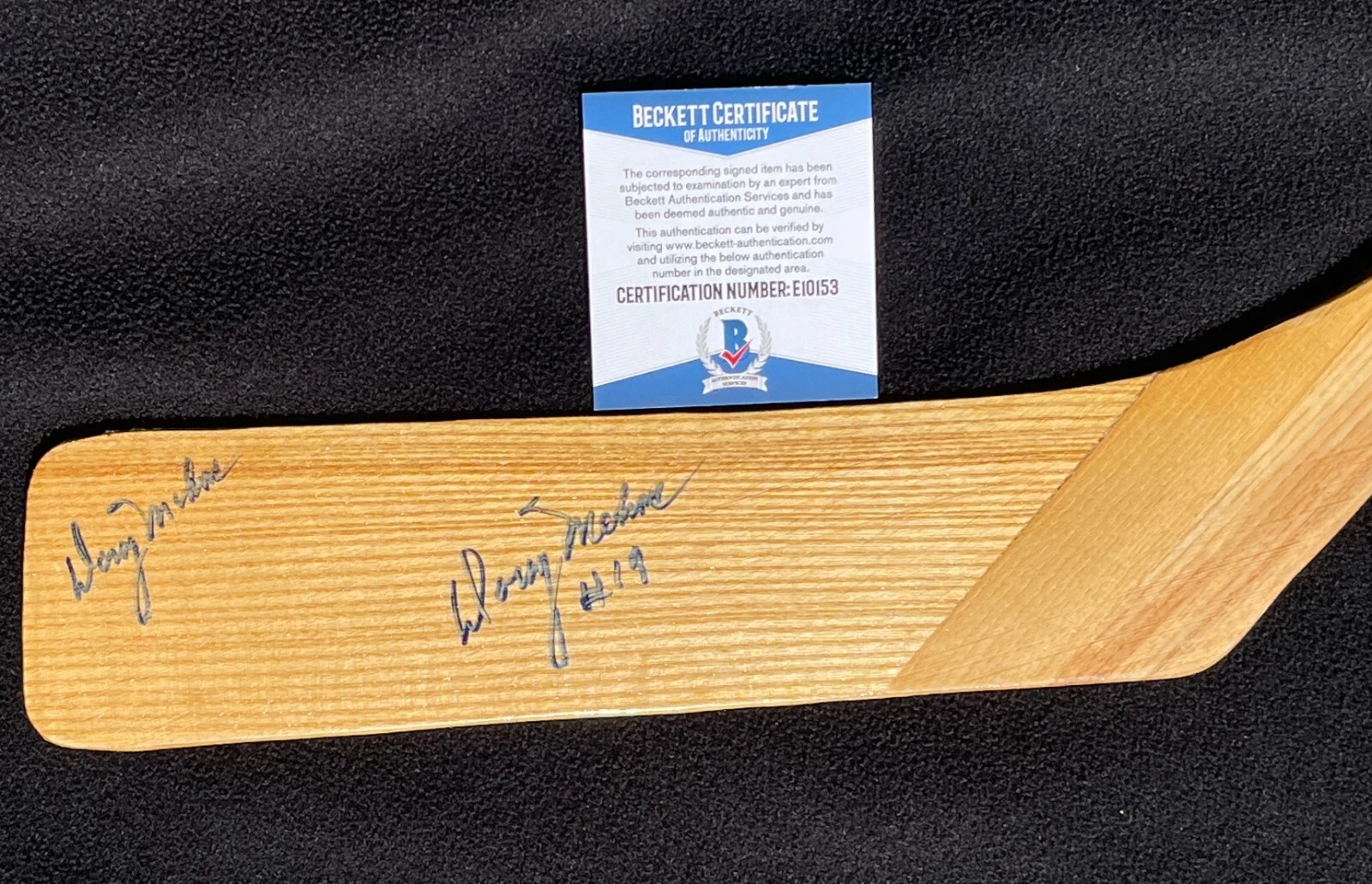 Doug Mohns Dual Signed Chicago Blackhawks Stick Beckett COA Boston Bruins
