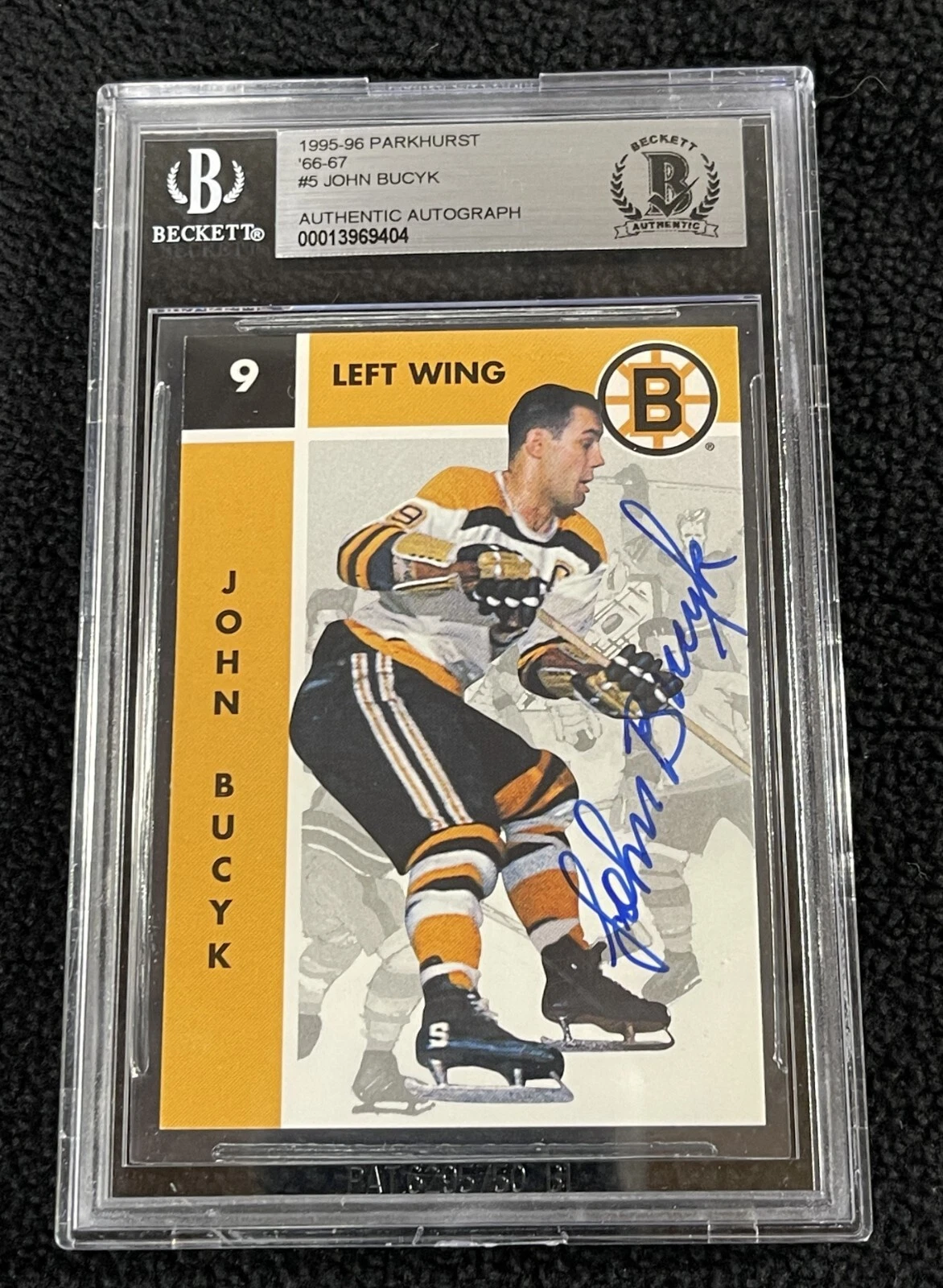 John Bucyk Signed 19945/96 Parkhurst Card #5 Beckett Certified Boston Bruins
