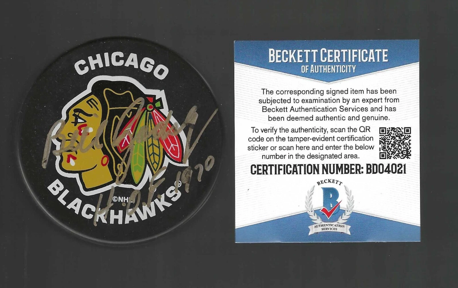 Bill Gadsby Signed & Inscribed Chicago Blackhawks Souvenir Puck Beckett COA
