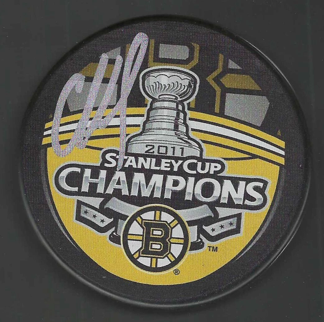 Chris Kelly Signed Boston Bruins 2011 Stanley Cup Champions Puck
