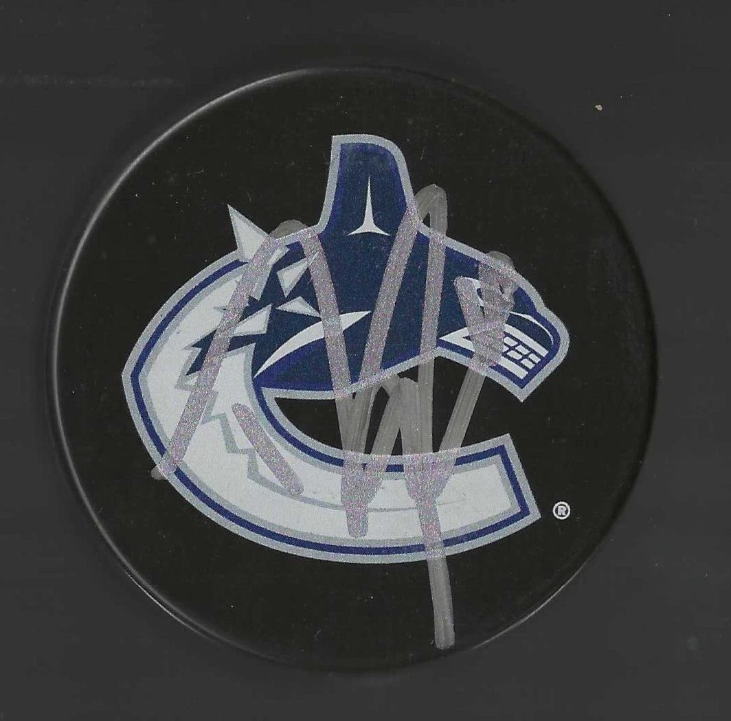 Ryan Kesler Signed Vancouver Canucks Souvenir Puck

