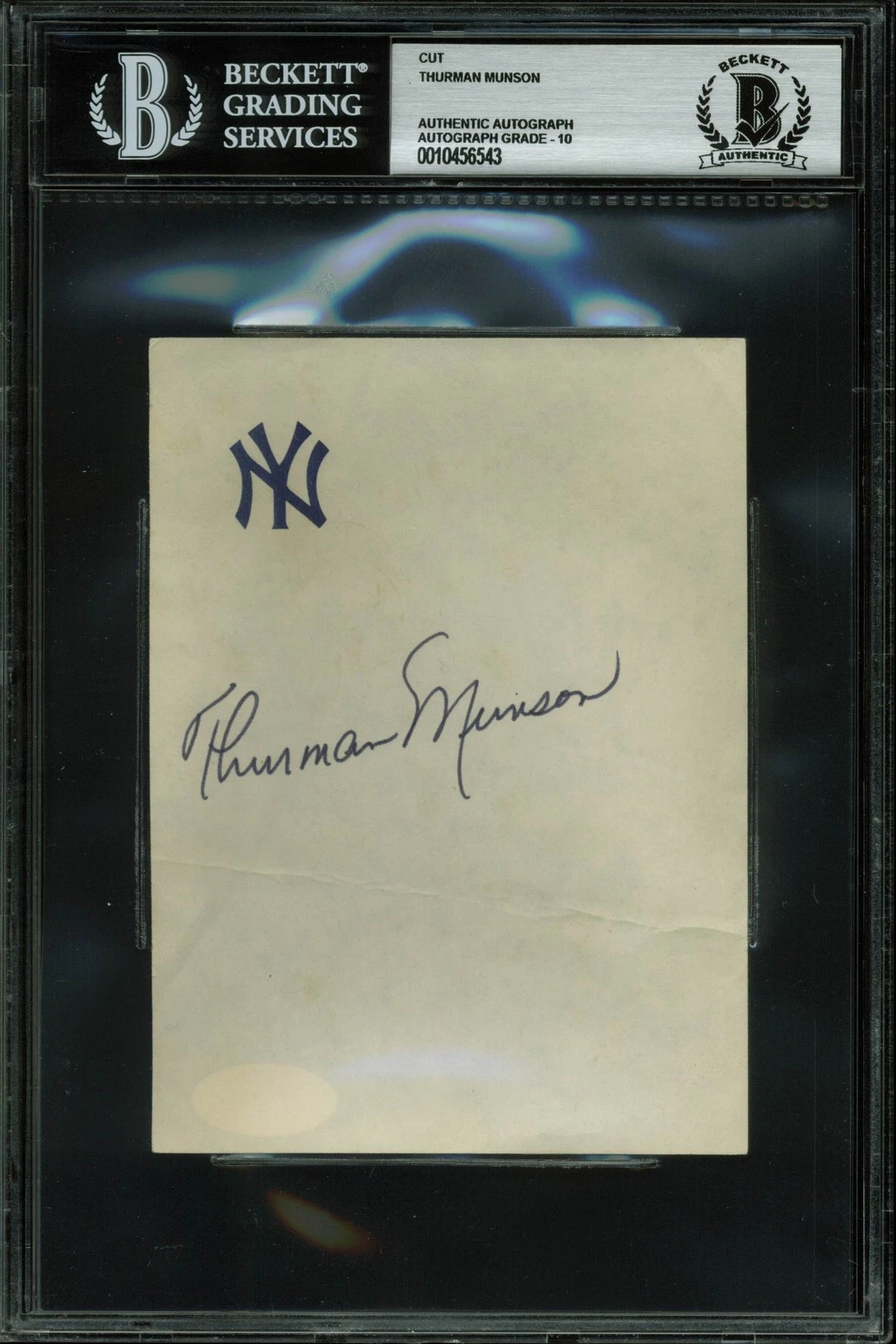 Yankees Thurman Munson Authentic Signed 4x5.5 Cut Auto Graded Gem 10 BAS Slabbed
