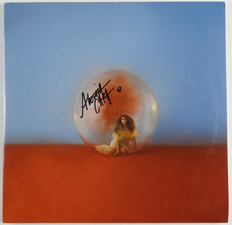 ALESSIA CARA JSA AUTOGRAPH SIGNED ALBUM RECORD VINYL IN THE MEANTIME
 COLLECTIBLE MEMORABILIA