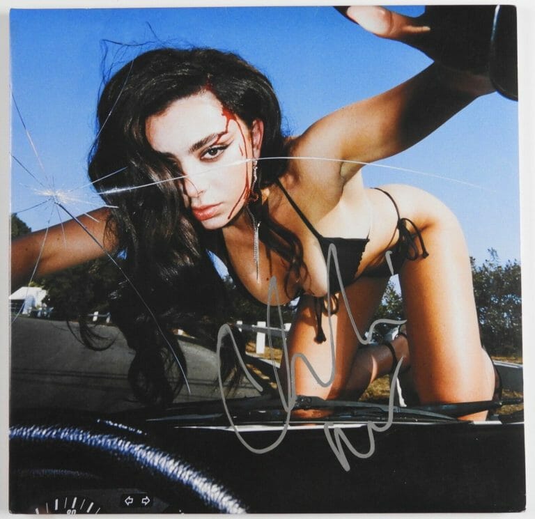 CHARLIE XCX JSA AUTOGRAPH FULLY SIGNED ALBUM VINYL RECORD CRASH
 COLLECTIBLE MEMORABILIA