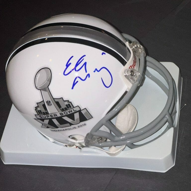 ELI MANNING SIGNED SUPER BOWLXLVI VSR4 MINI-HELMET BECKETT AUTH (BAS)
 COLLECTIBLE MEMORABILIA