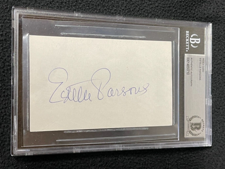 ESTELLE PARSONS SIGNED INDEX CARD BECKETT CERTIFIED BONNIE AND CLYDE
 COLLECTIBLE MEMORABILIA