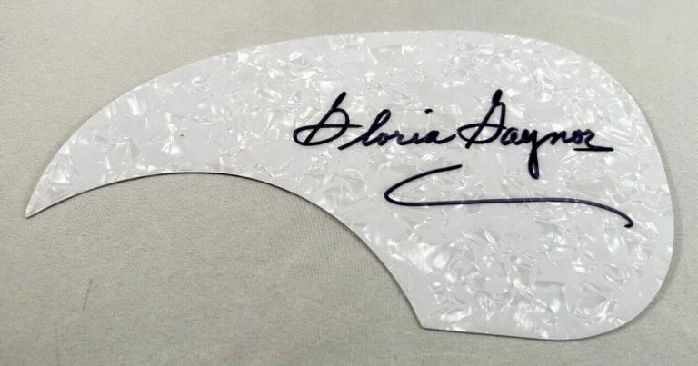 GLORIA GAYNOR SIGNED ACOUSTIC PICKGUARD 1 COA
 COLLECTIBLE MEMORABILIA