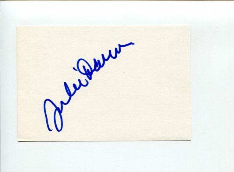 JULIE WARNER FAMILY LAW TOMMY BOY DOC HOLLYWOOD STAR TREK TNG SIGNED AUTOGRAPH
 COLLECTIBLE MEMORABILIA