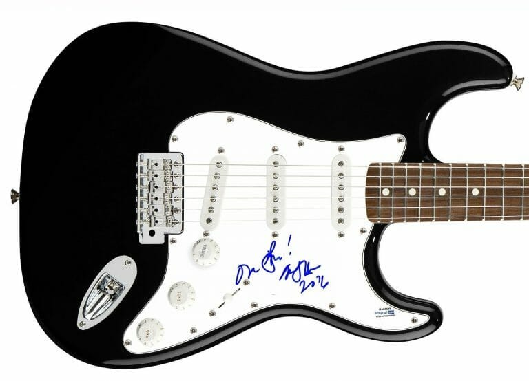 LAURYN HILL AUTOGRAPHED SIGNED GUITAR THE FUGEES ACOA
 COLLECTIBLE MEMORABILIA