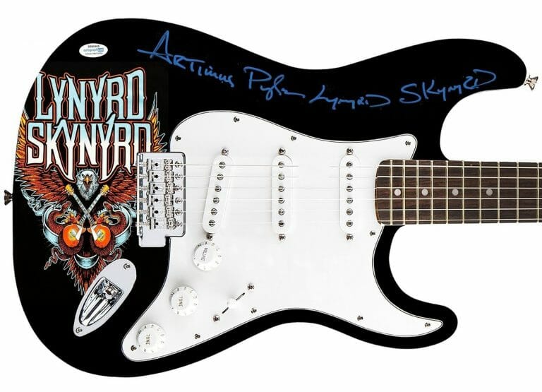 LYNYRD SKYNYRD ARTIMUS PYLE AUTOGRAPHED PHOTO GRAPHICS GUITAR EXACT PROOF ACOA
 COLLECTIBLE MEMORABILIA
