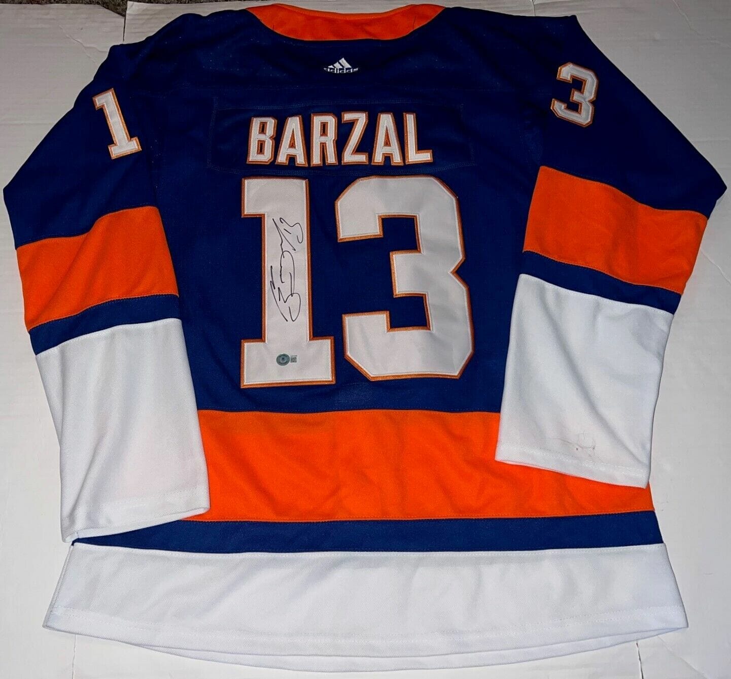 Mathew Barzal Signed Jersey (Beckett COA)