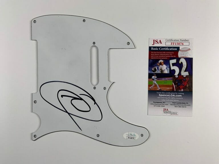MILEY CYRUS AUTOGRAPH SIGNED GUITAR GUARD TELECASTER KICKPLATE
 COLLECTIBLE MEMORABILIA