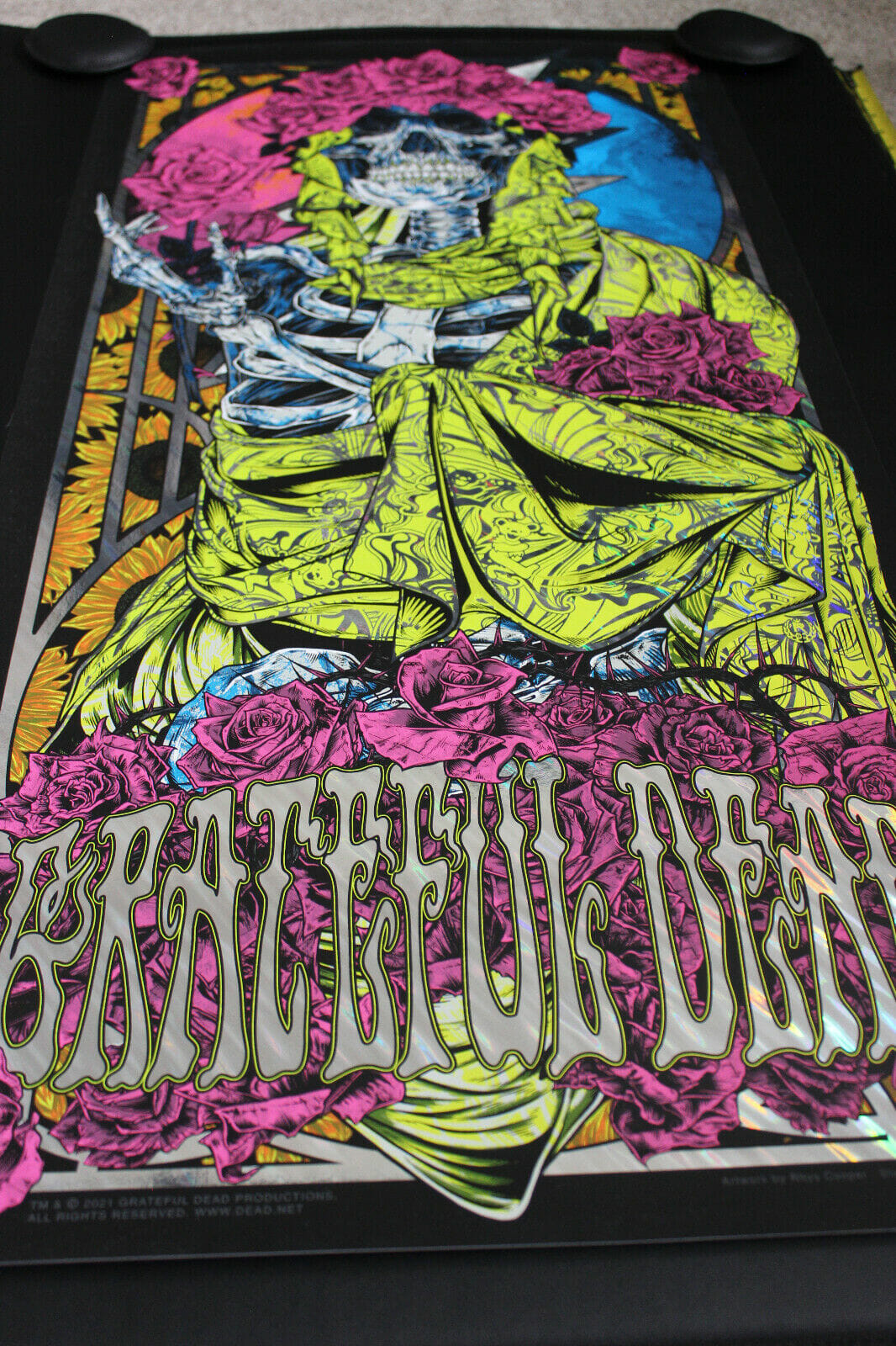 Rhys Cooper Grateful Dead 2021 Foil Variant Poster Pink Yellow 97/150 18x36
Opens in a new window or tab