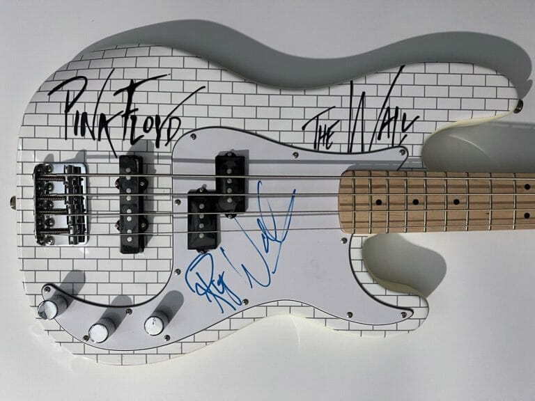 ROGER WATERS THE WALL PINK FLOYD JSA AUTOGRAPH SIGNED SQUIER BASS GUITAR
 COLLECTIBLE MEMORABILIA
