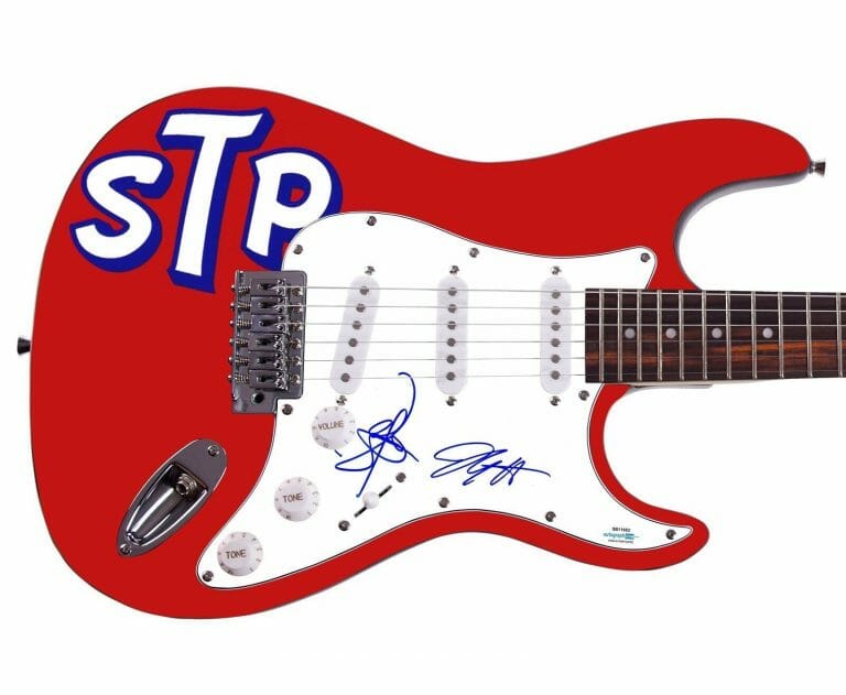 STONE TEMPLE PILOTS AUTOGRAPHED SIGNED CUSTOM GRAPHICS GUITAR ACOA
 COLLECTIBLE MEMORABILIA