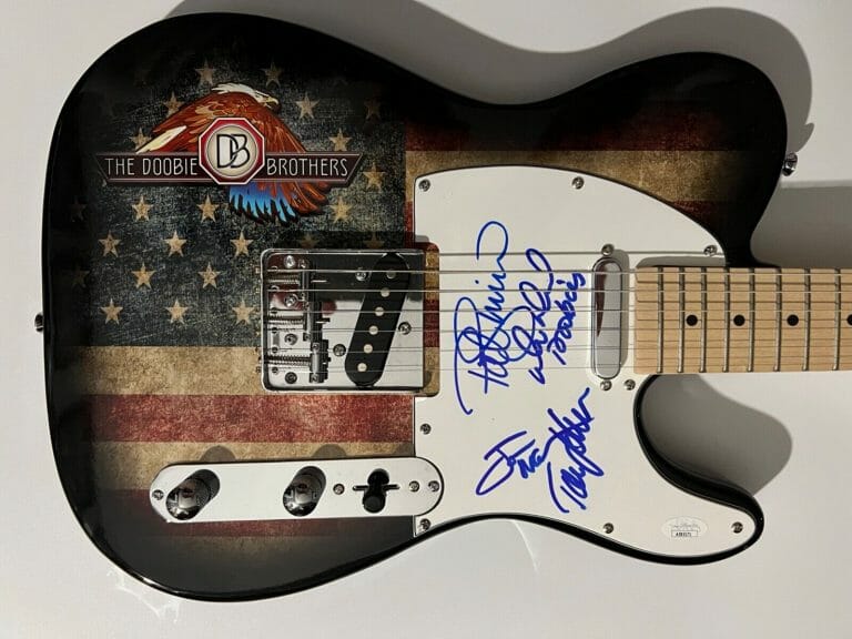THE DOOBIE BROTHERS JSA AUTOGRAPH SIGNED GUITAR STRATOCASTER
 COLLECTIBLE MEMORABILIA