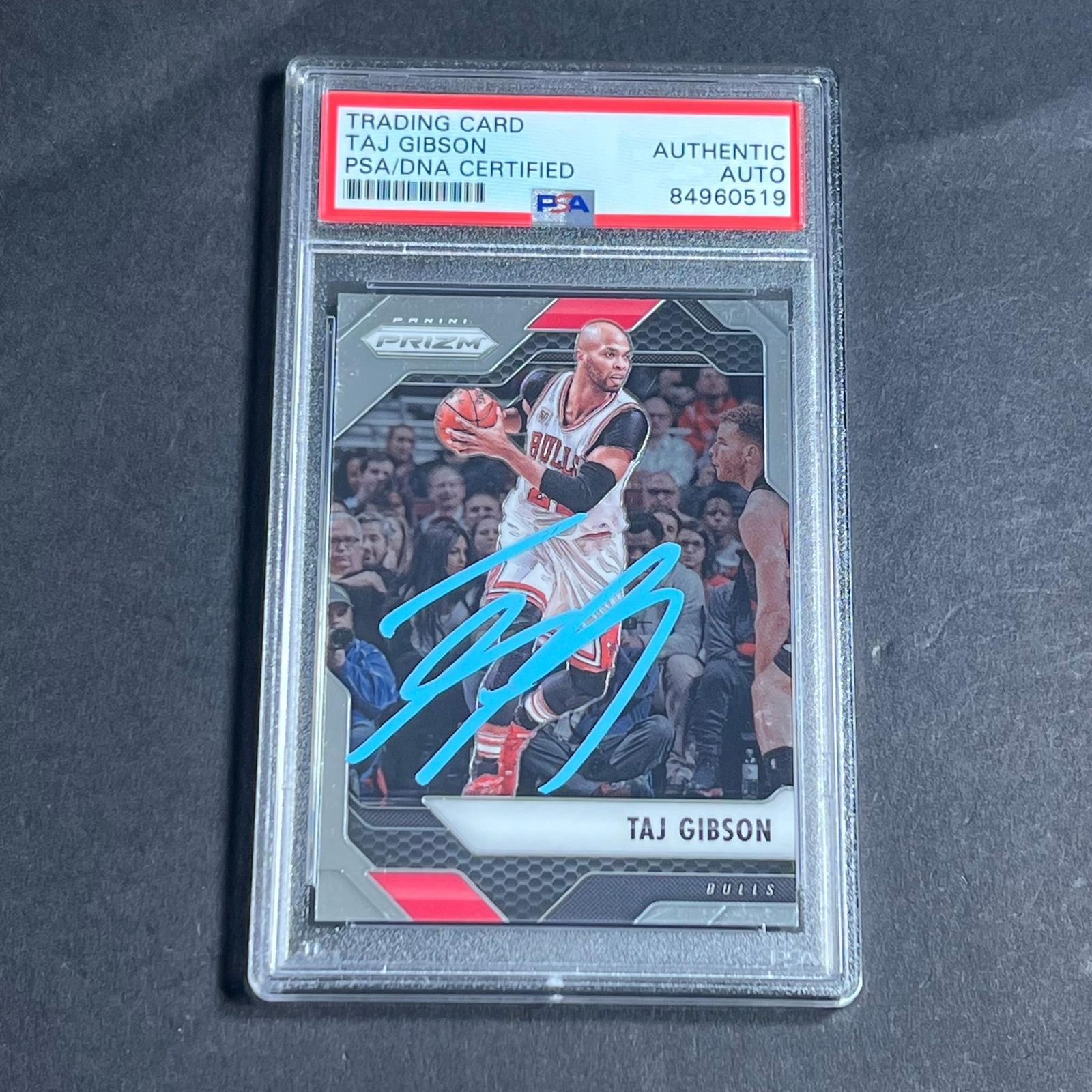 2016-17 Panini Prizm #30 Taj Gibson Signed Card AUTO PSA Slabbed Bulls

