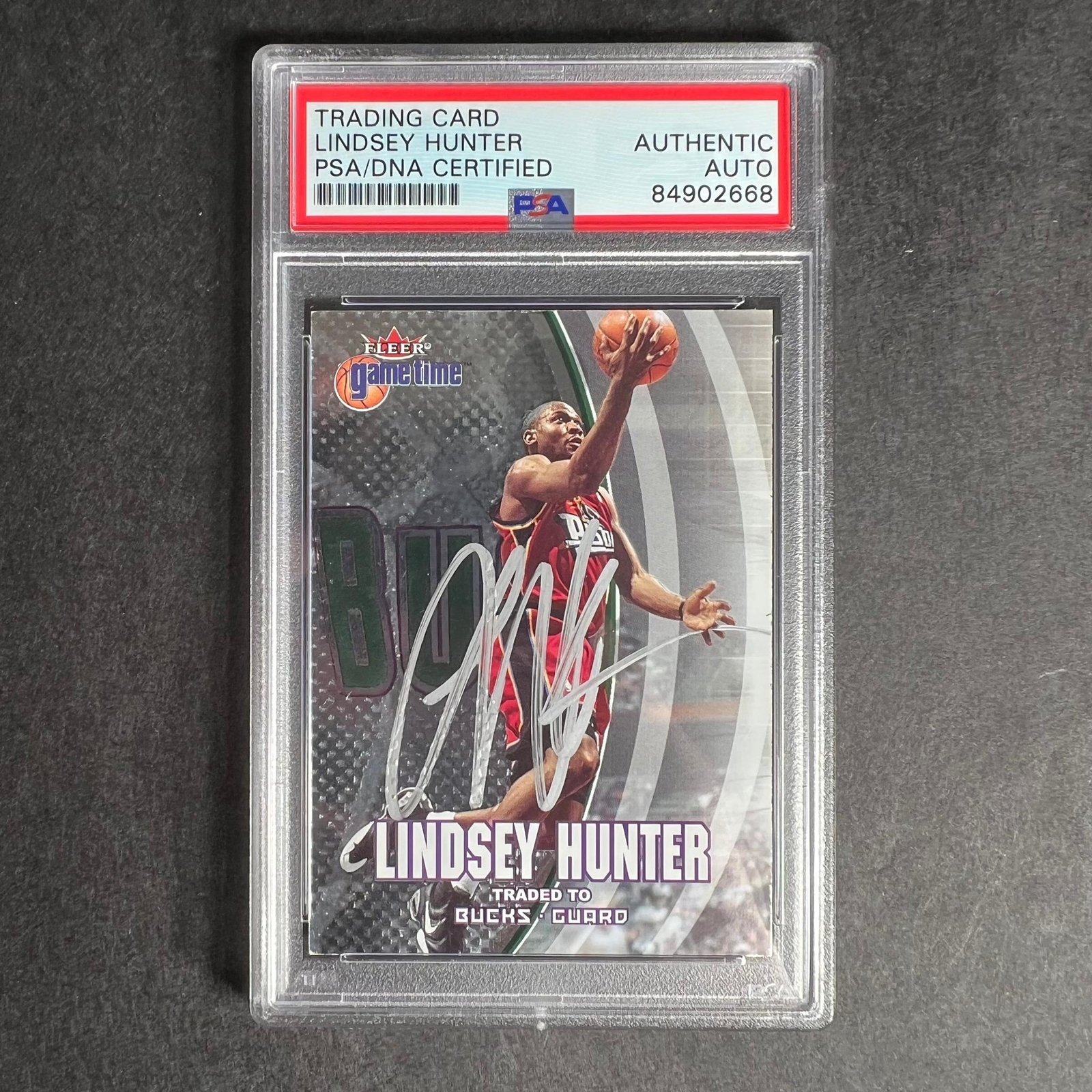 2000-01 Fleer #9 Lindsey Hunter Signed Card AUTO PSA Slabbed Pistons
