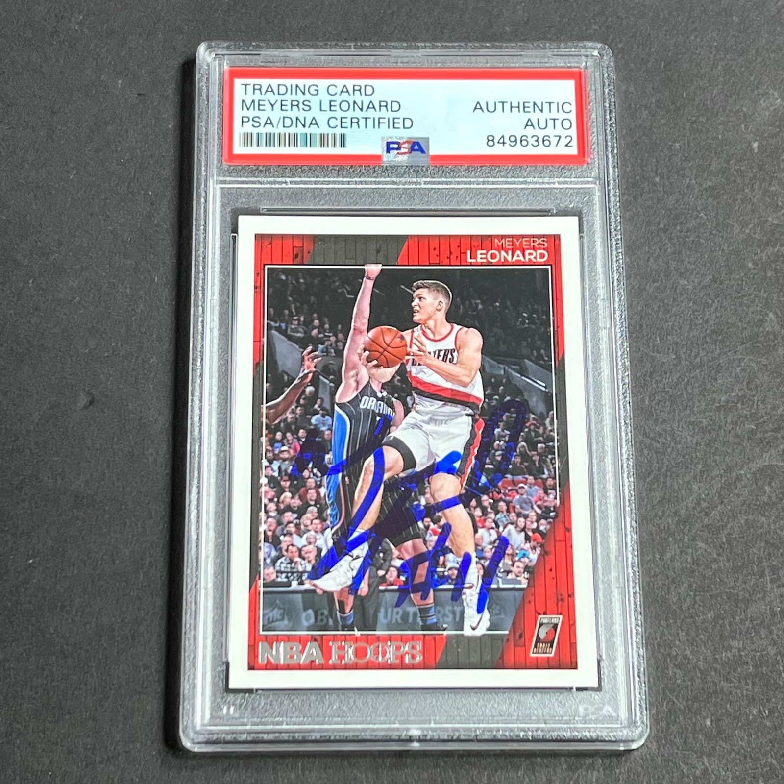 2016-17 NBA Hoops #249 Meyers Leonard Signed Card AUTO PSA Slabbed Portland Trai
