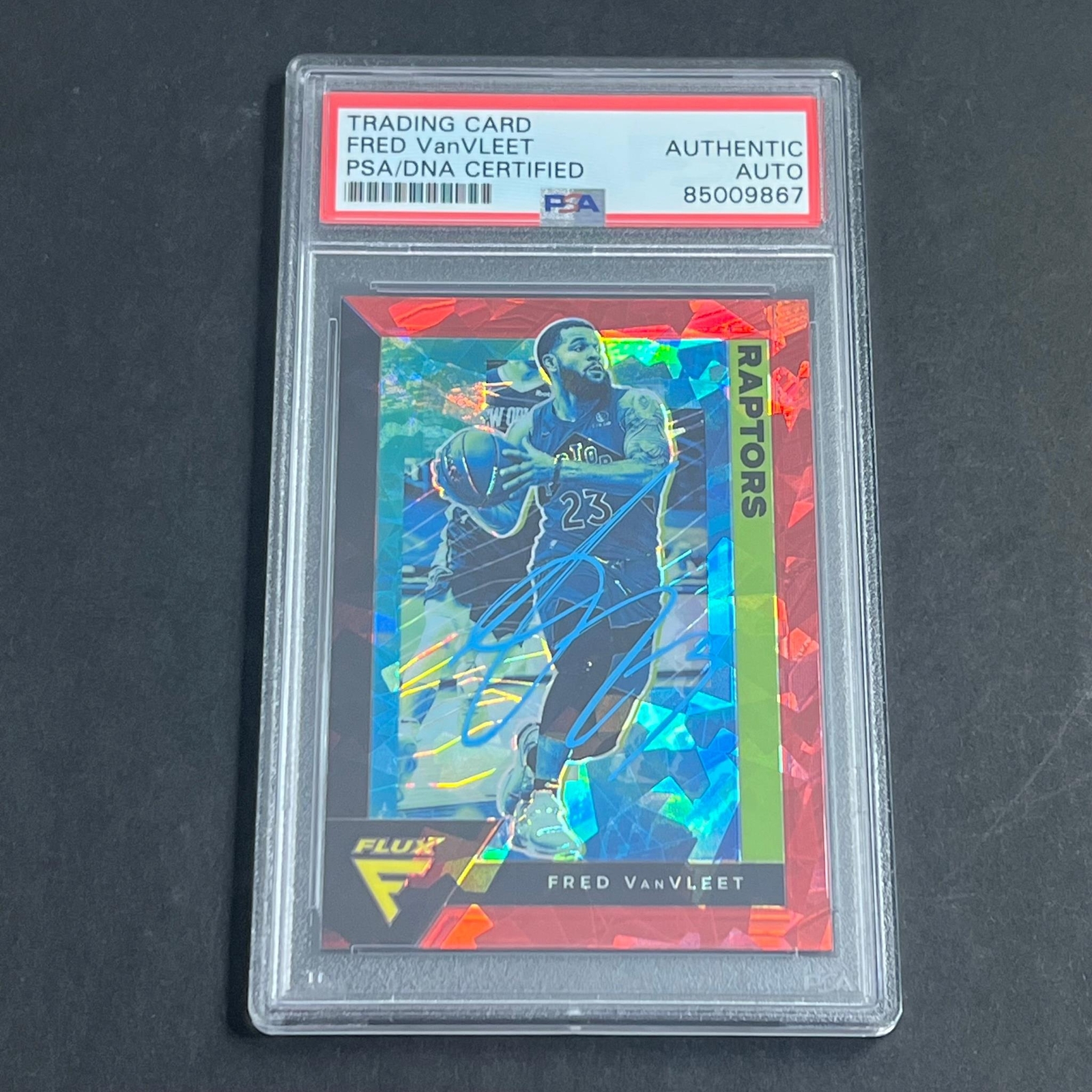 2020-21 PANINI FLUX #165 Fred VanVleet Signed Card AUTO PSA Slabbed Raptors
