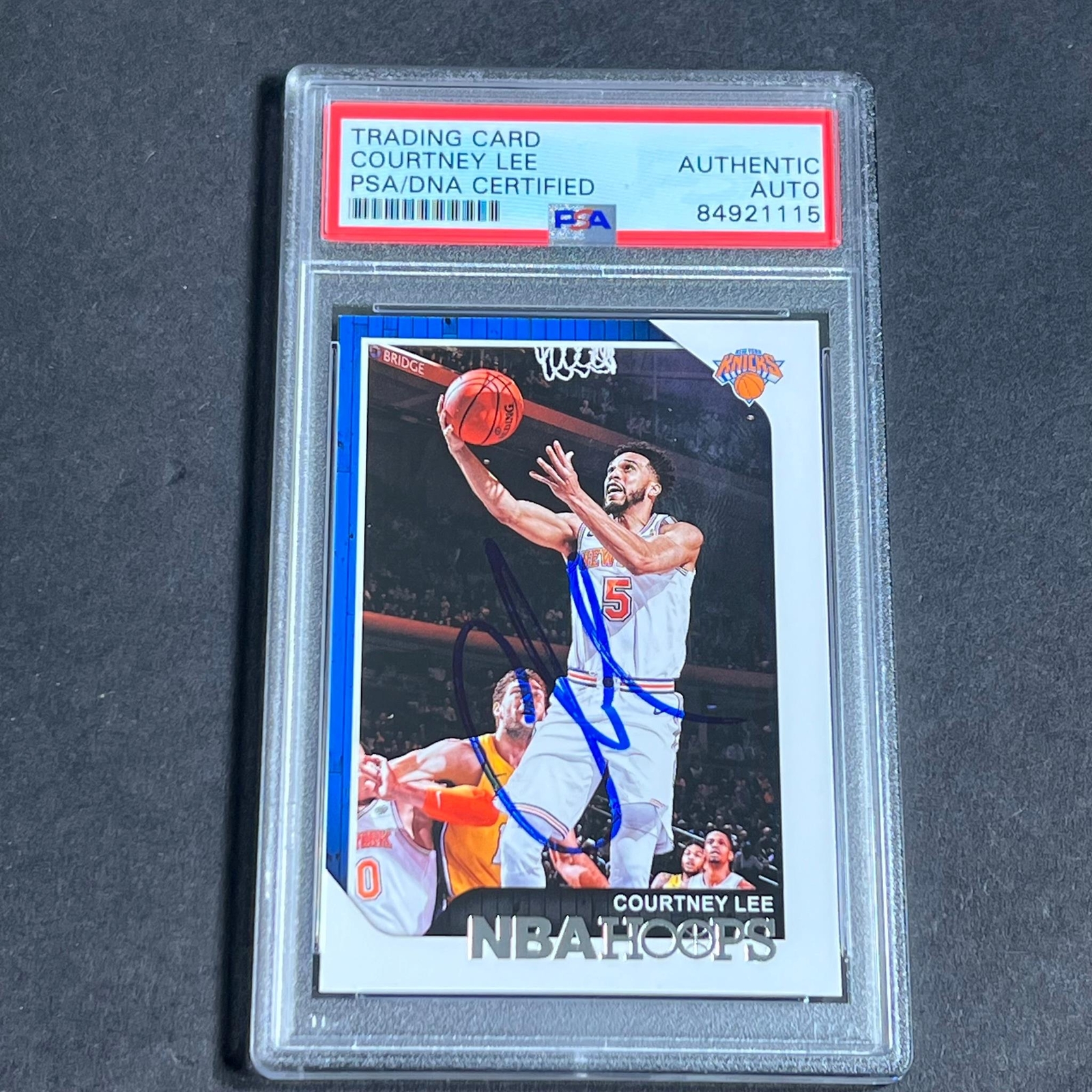 2018-19 Panini Hoops #48 Courtney Lee Signed Card AUTO PSA Slabbed Knicks
