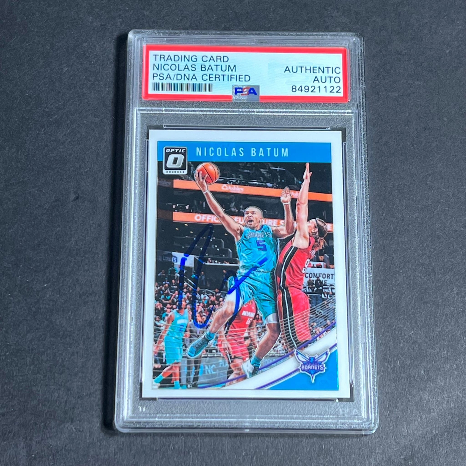 2018-19 Donruss Optic #18 Nicolas Batum Signed Card AUTO PSA Slabbed Hornets
