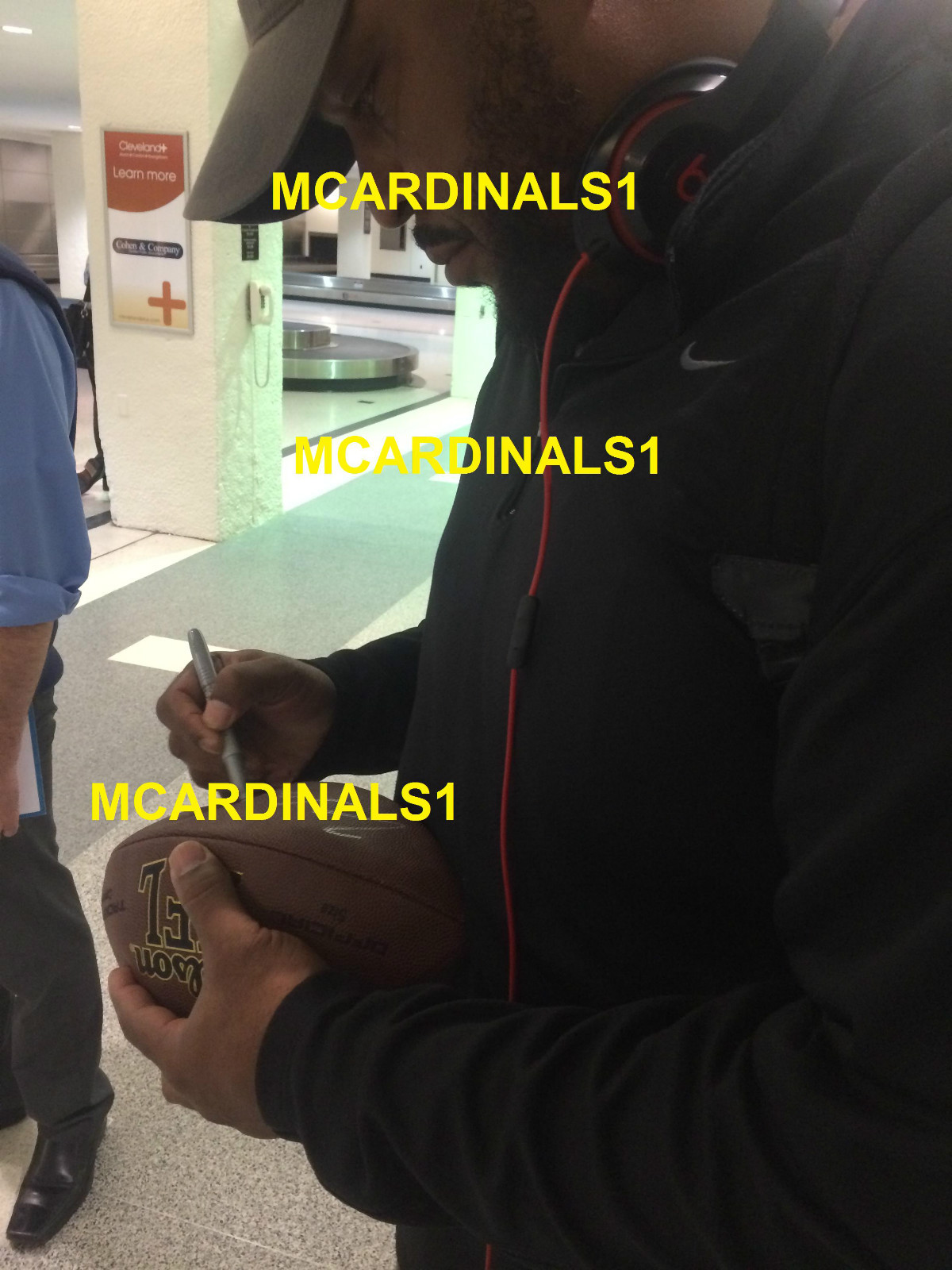 Seattle Seahawks WALTER JONES Signed Autographed NFL Football PROOF! HOF 14
