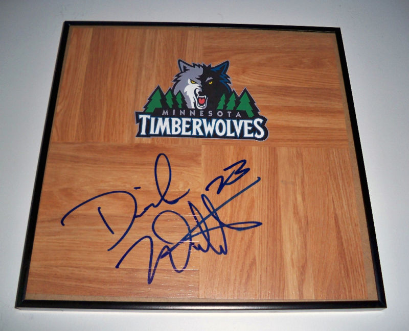 Minnesota Timberwolves #7 DERRICK WILLIAMS Signed Autographed Basketball PROOF
