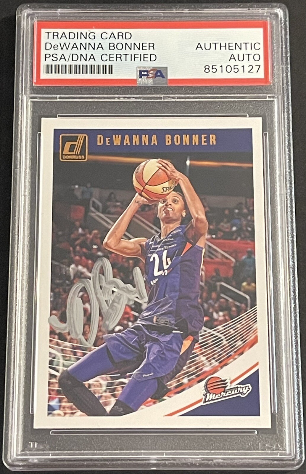 New ListingDewanna Bonner Signed 2019 Donruss Base Card Connecticut Sun PSA/DNA Slabbed
