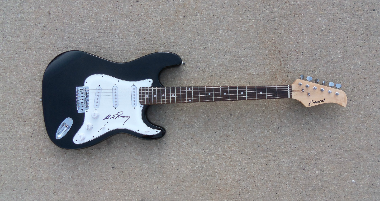 JSA Governor MITT ROMNEY Signed Autographed Brand New Electric Guitar PROOF!
