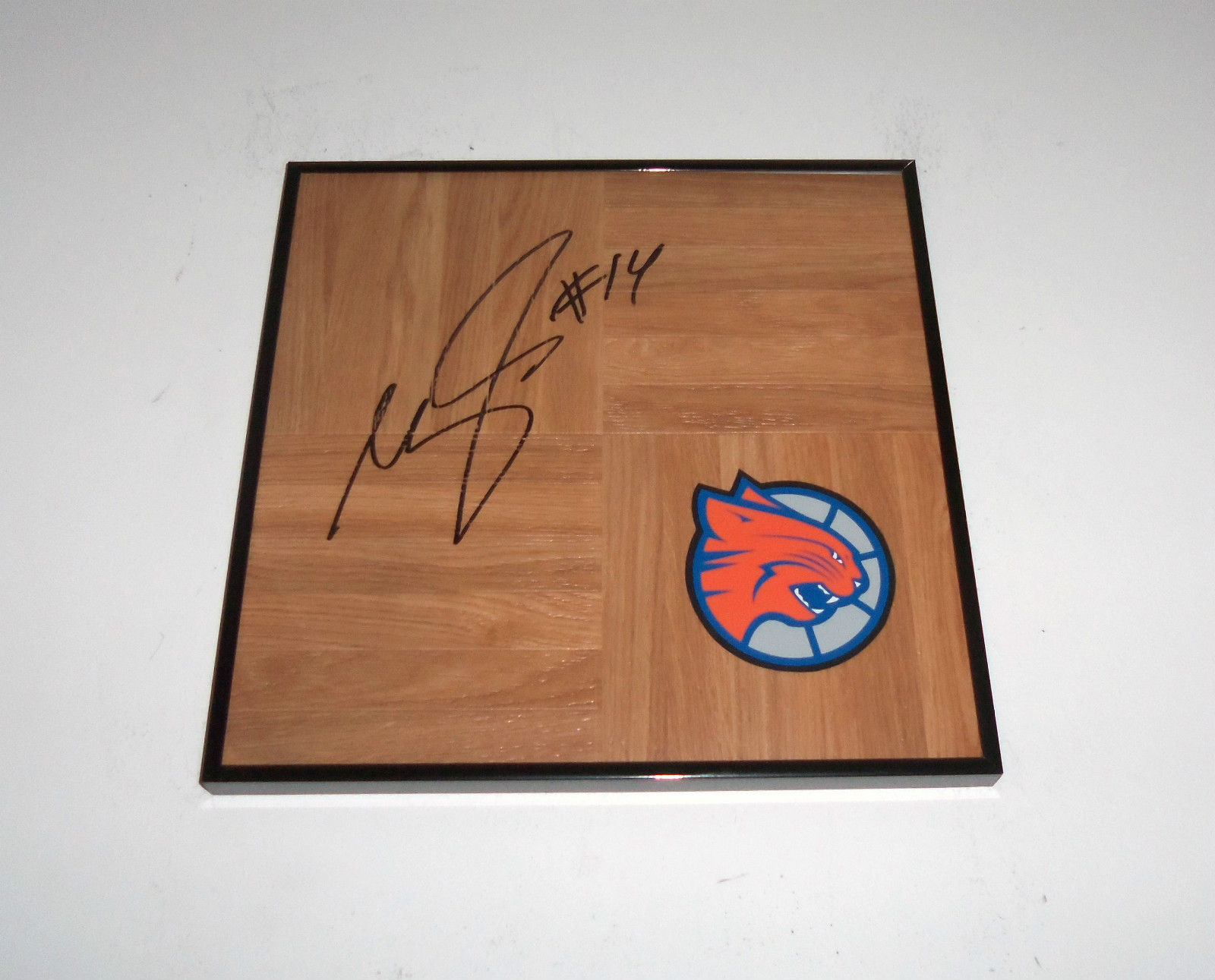Bobcats MICHAEL KIDD GILCHRIST Signed Autographed FRAMED Basketball Floor PROOF
