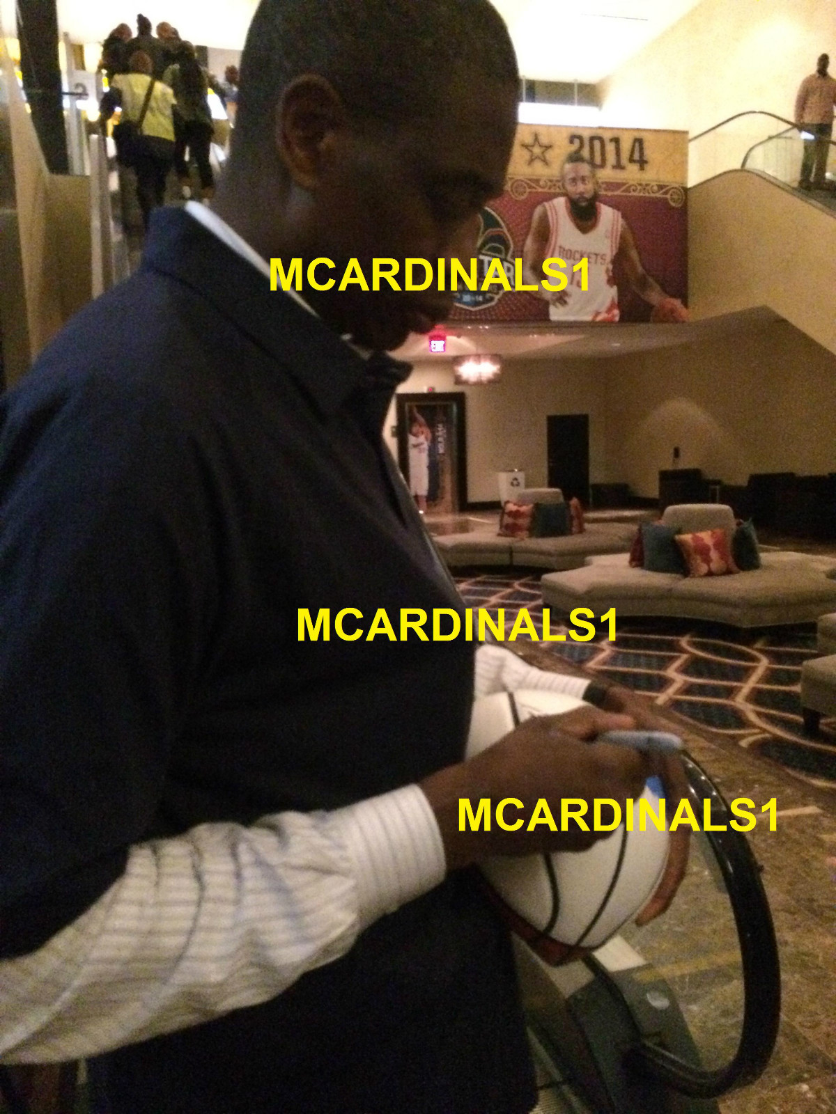 Atlanta Hawks #55 DIKEMBE MUTOMBO Signed Autographed Basketball COA! EXACT PROOF
