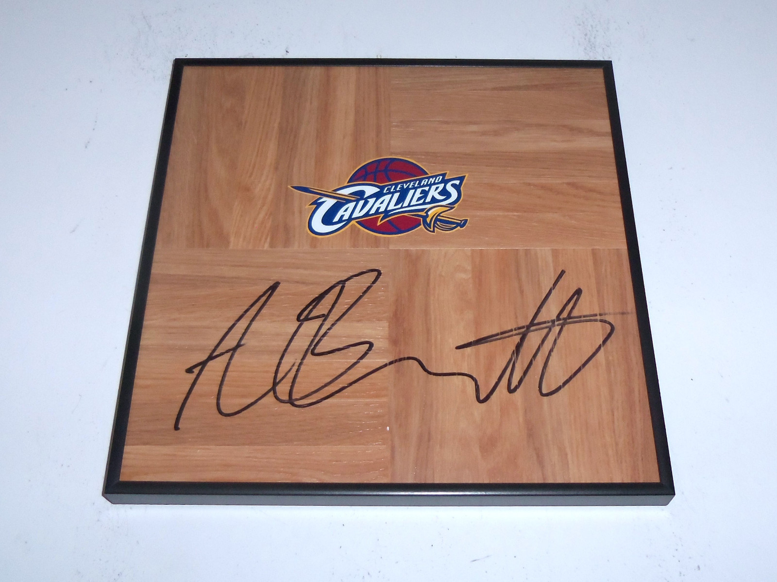 Cleveland Cavaliers ANTHONY BENNETT Signed Autographed Basketball Floor PROOF!
