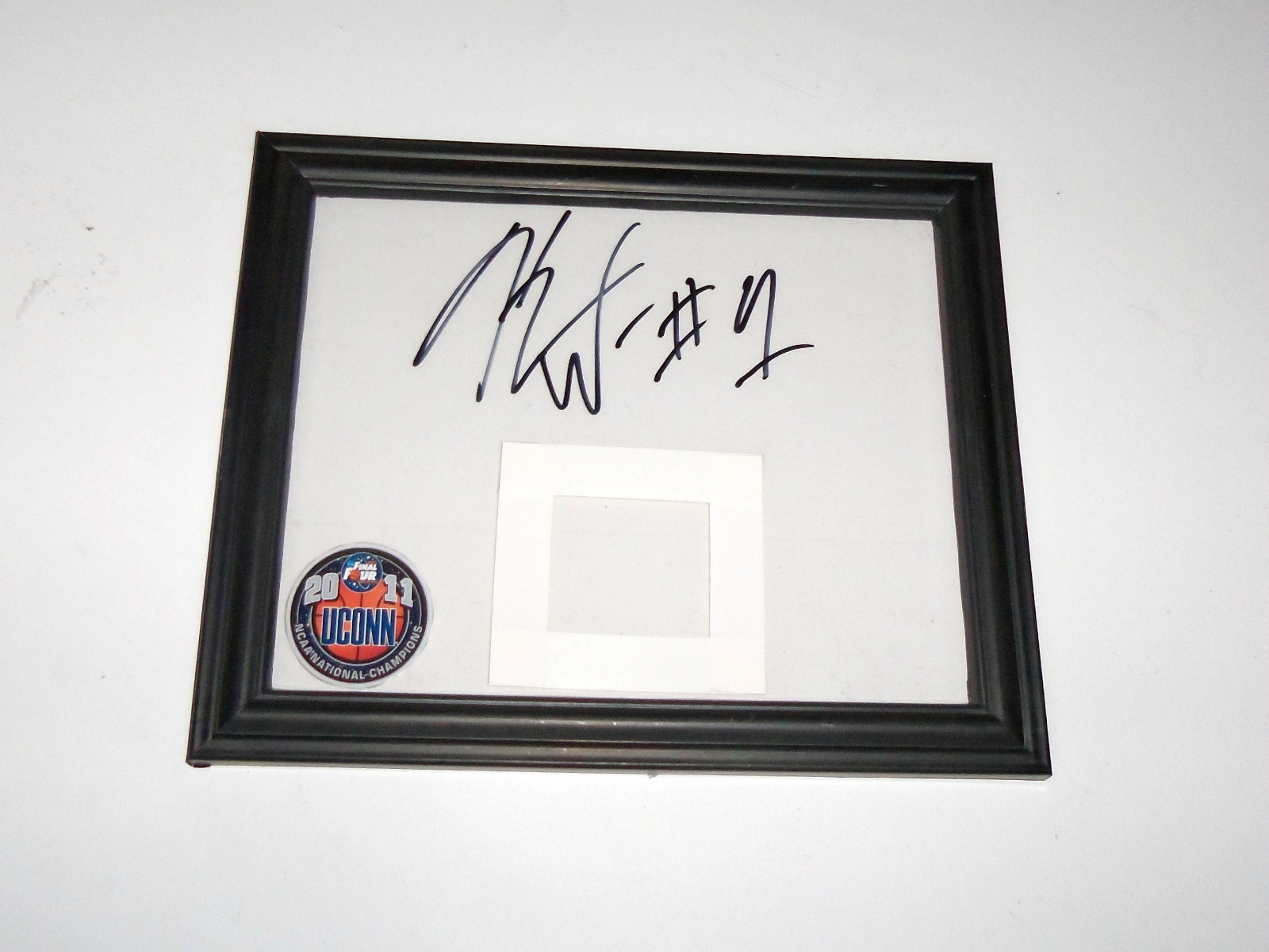 UCONN KEMBA WALKER SIGNED AUTOGRAPHED FRAMED BASKETBALL COA PROOF! NAT’L CHAMPS COLLECTIBLE MEMORABILIA
