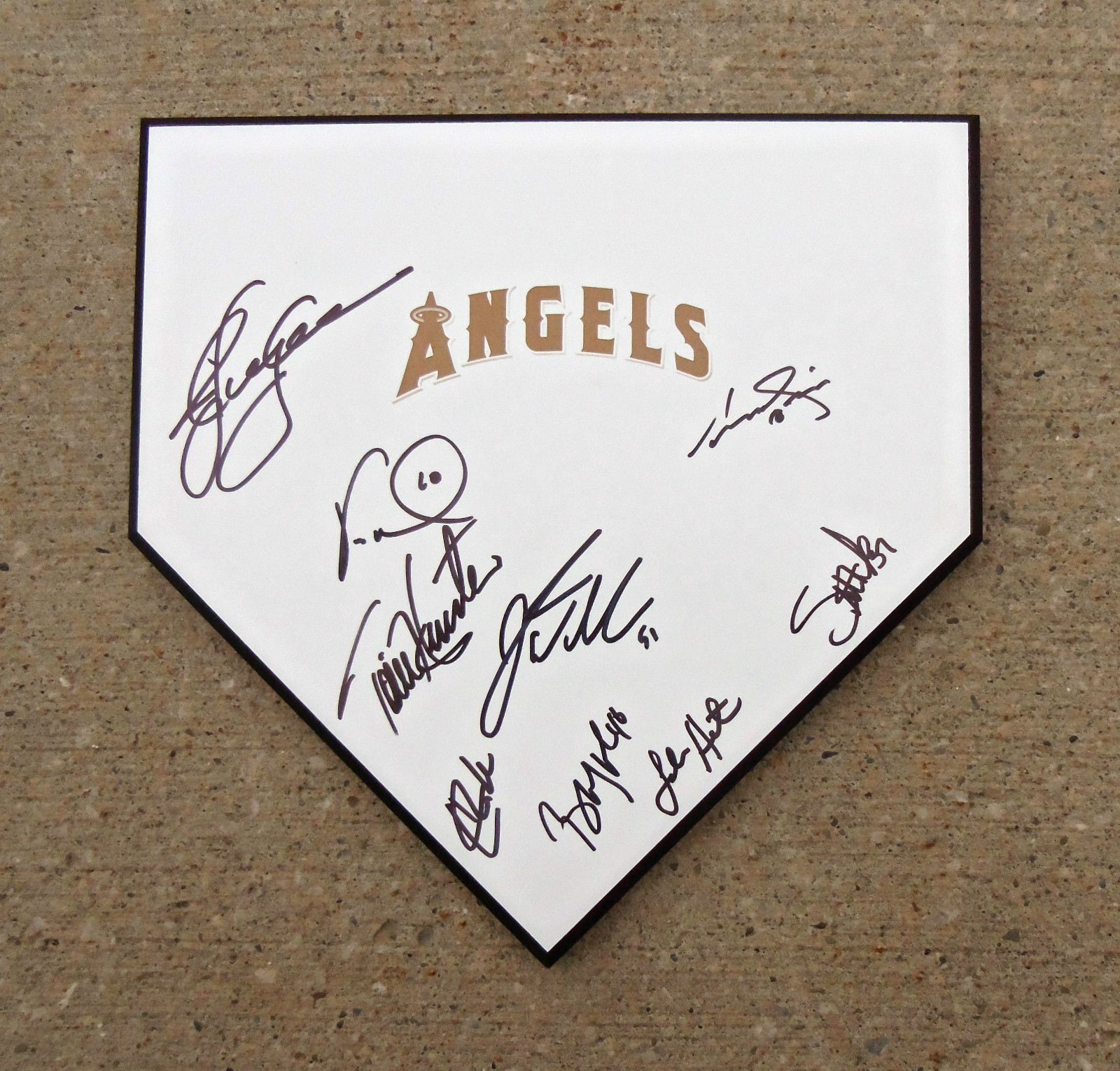 LOS ANGELES ANGELS TEAM Signed Autographed Baseball Home Plate COA! PROOF!
