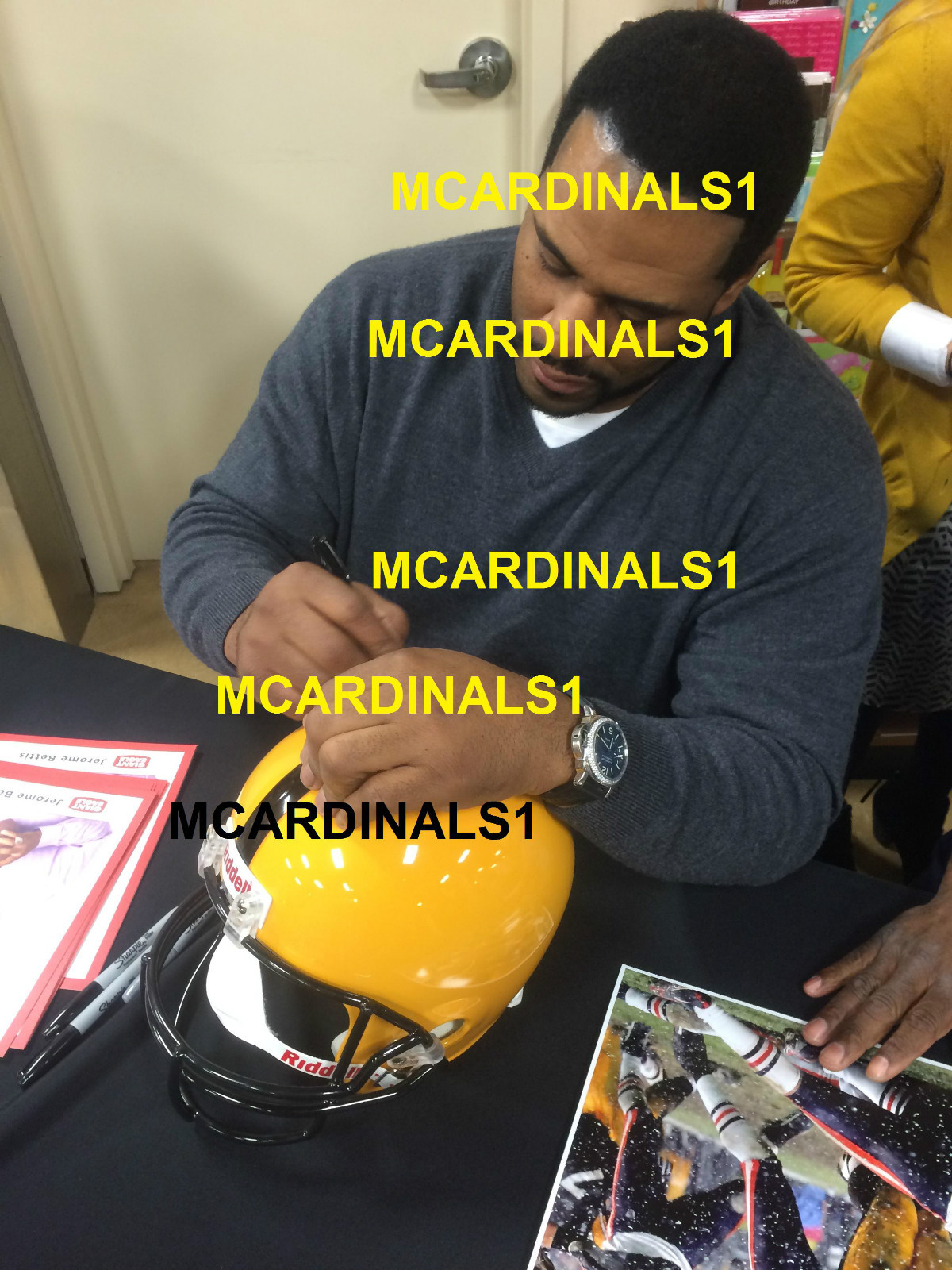 Steelers #36 JEROME BETTIS Signed Autographed TB YELLOW Football Helmet PROOF!
