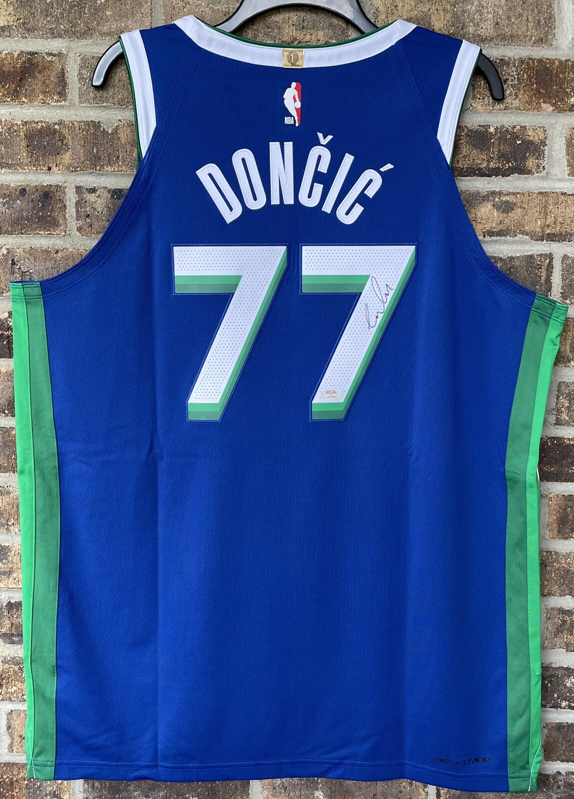 PSA LUKA DONCIC AUTOGRAPHED 2023 CITY EDITION ON COURT ADV AUTHENTIC JERSEY AUTO
